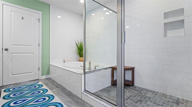 Building Photo - 504 Beneficial Dr