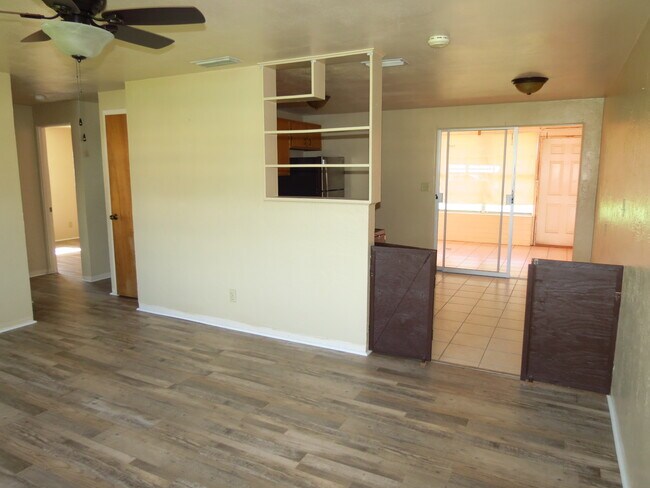 Building Photo - 52 Seacrest Dr