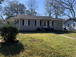Building Photo - CUTE MIDTOWN COTTAGE