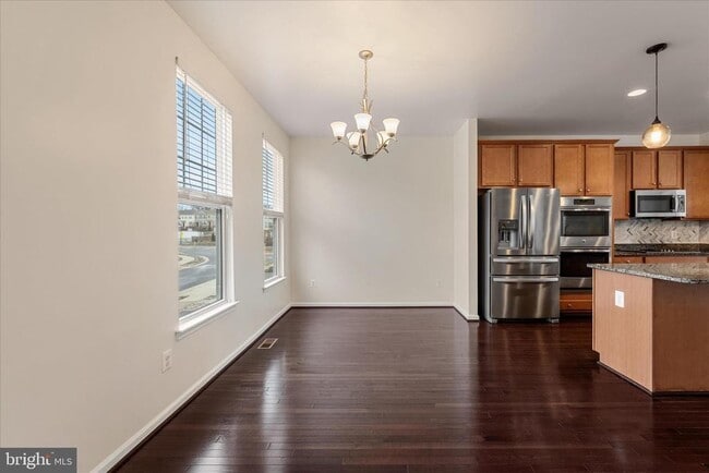 Building Photo - 109 Sequoia Dr