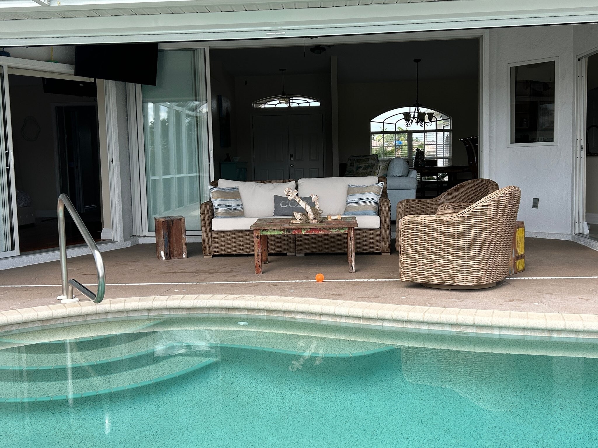 Building Photo - 1001 Mineo Dr