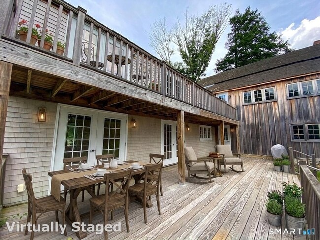 Building Photo - 165 Drum Hill Rd