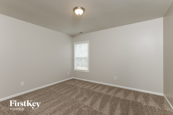 Building Photo - 2927 Cherrybark Dr