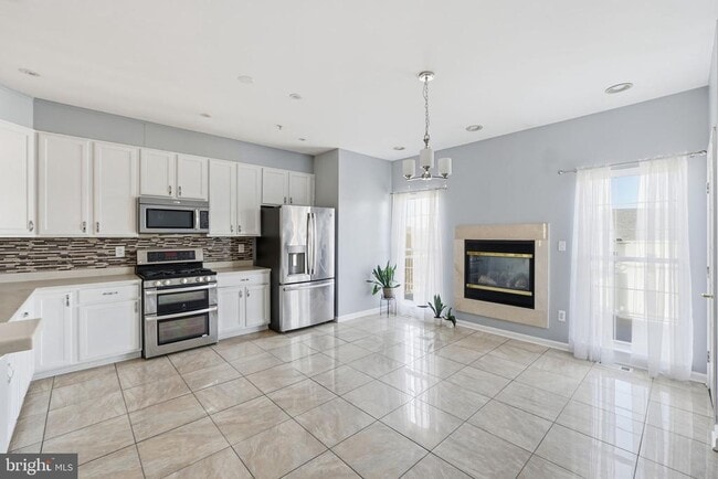 Building Photo - 554 Ellison Ct