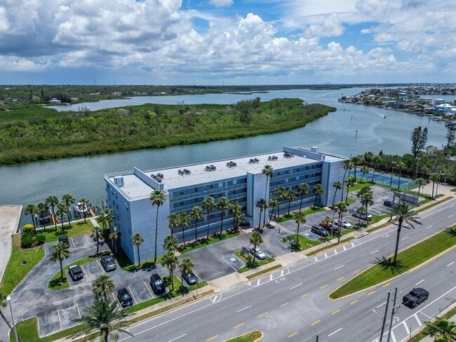 Building Photo - 18325 Gulf Blvd