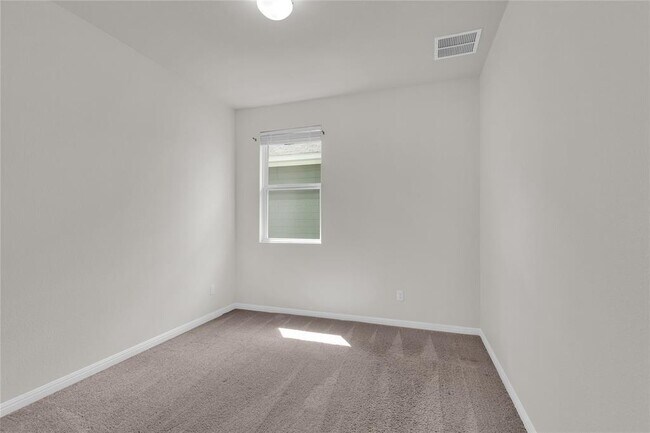 Building Photo - 106 Pinyon Pine Pass