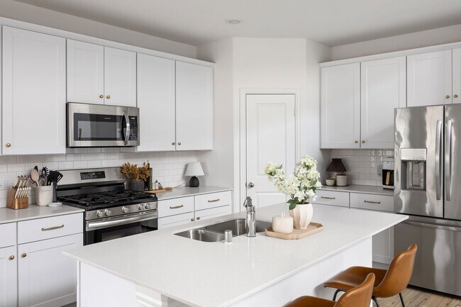 Building Photo - 10016 Thornapple Rd