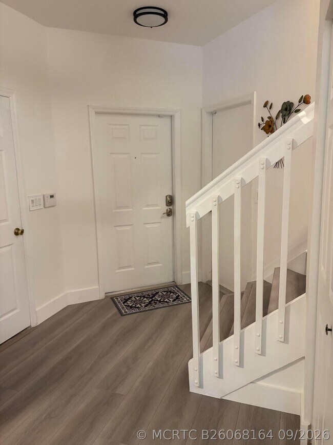 Building Photo - 1107 NW 100th Ave