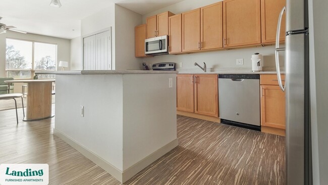 Building Photo - 5800 Highlands Plaza Dr