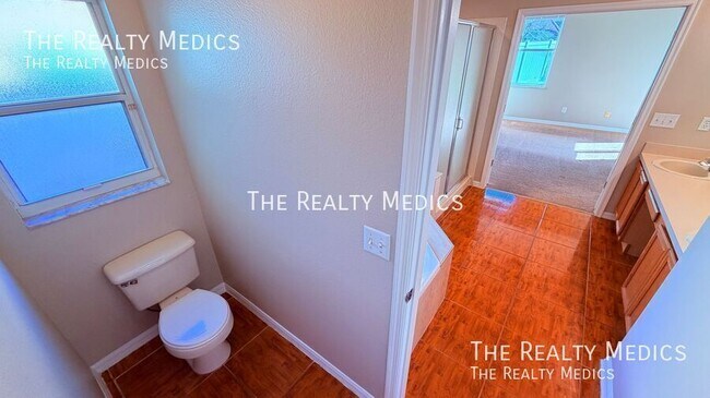 Building Photo - 2837 River Ridge Dr