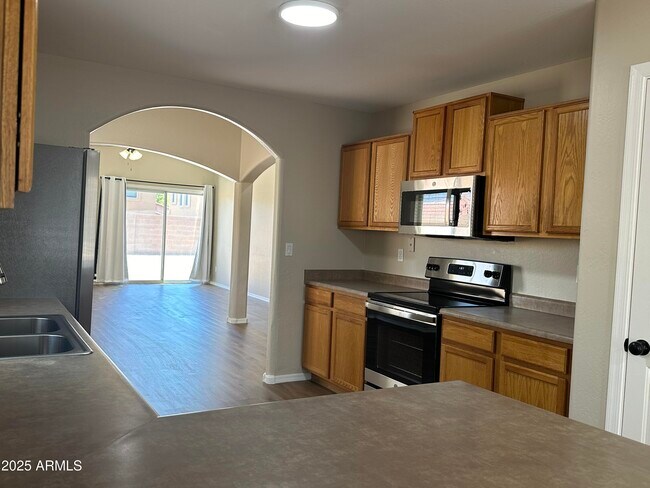 Building Photo - 25211 W Lamont Ave