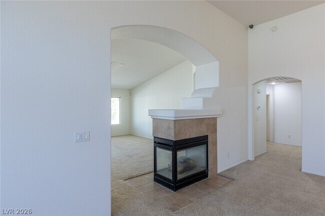 Building Photo - 718 Tiffany Bend St