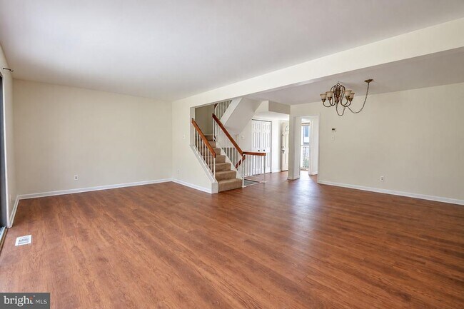 Building Photo - 6049 Forrest Hollow Ln