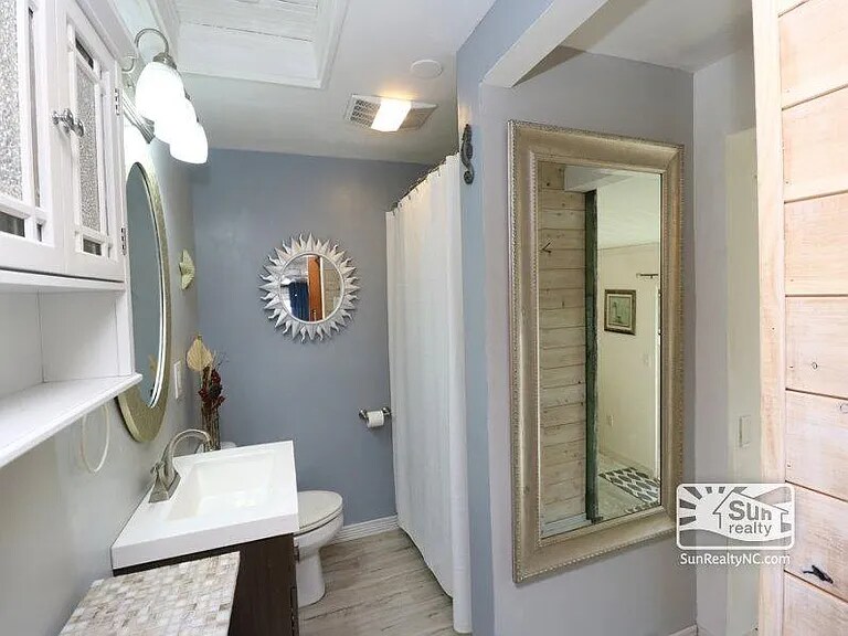 Building Photo - 115 W Mobile Rd