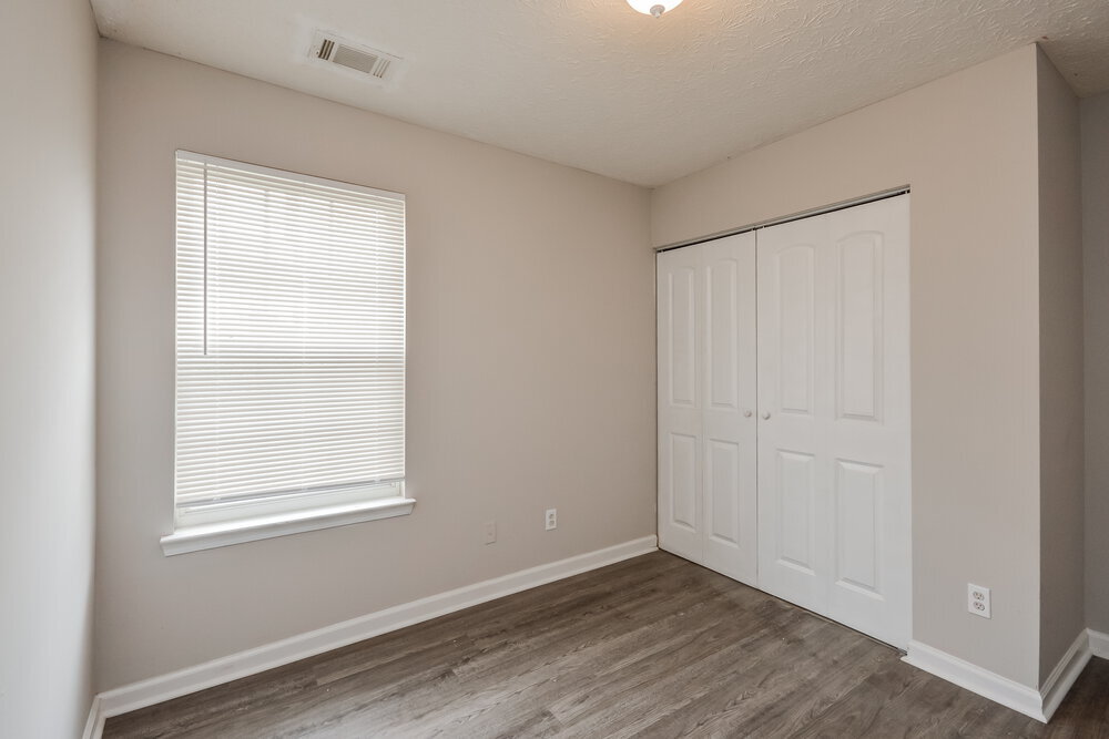 Building Photo - 145 Meadowridge Dr