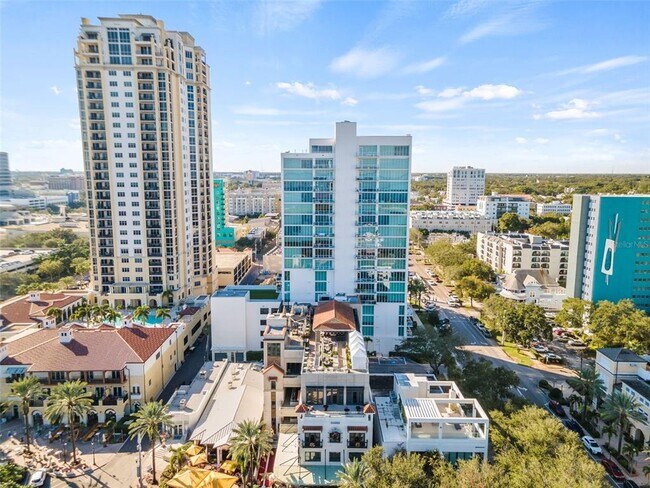 Building Photo - 176 4th Ave NE