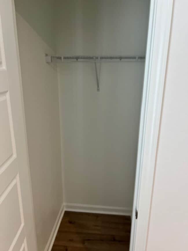 Building Photo - 964 Waterford Ln