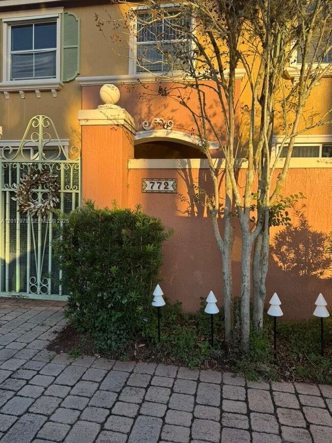 Building Photo - 772 SW 106th Ave