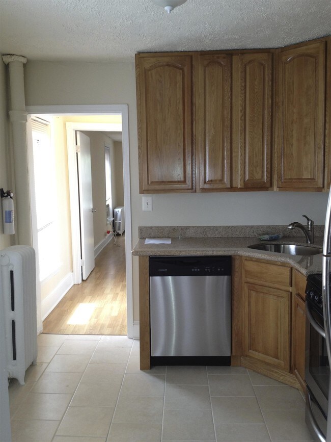 Building Photo - 4301 Fleming St