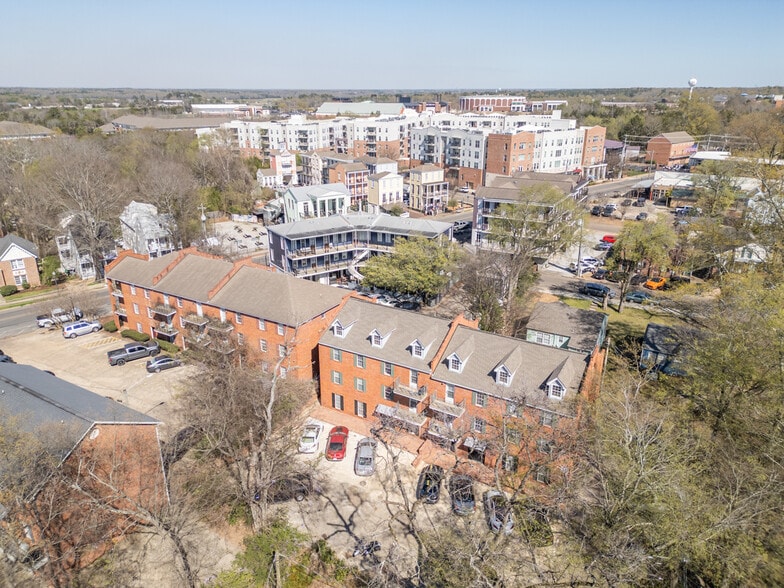 Building Photo - 1001 Cotton Row