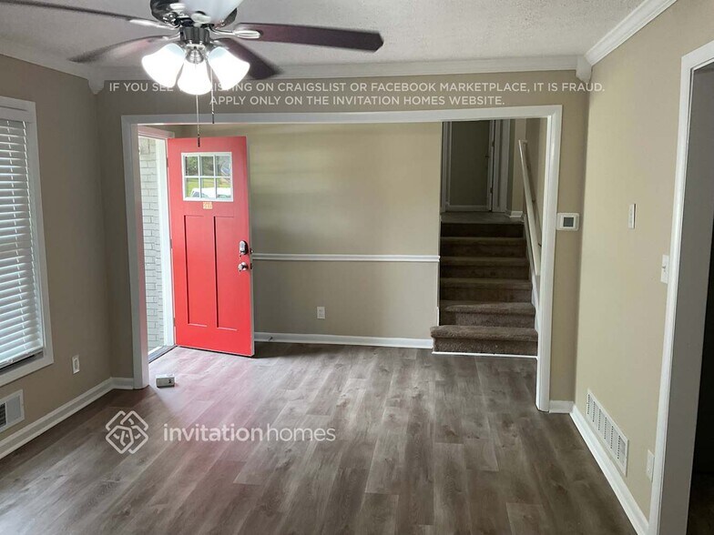 Building Photo - 2652 Williamsburg Dr