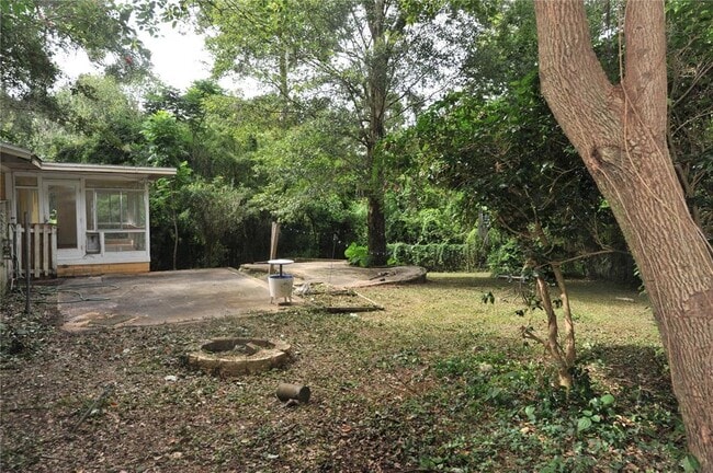Building Photo - 1410 NW 7th Rd