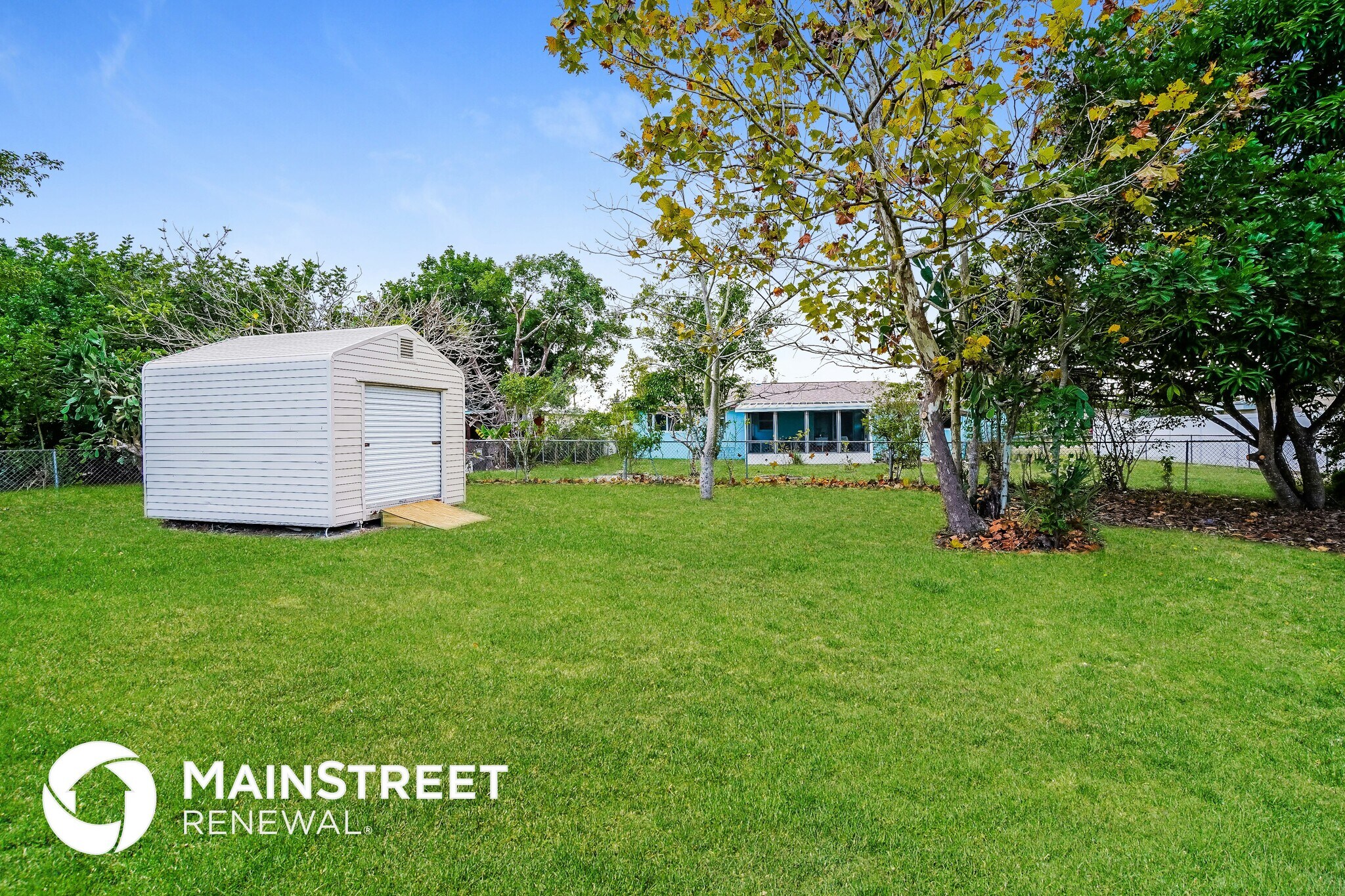 Building Photo - 418 NE 15th Ave