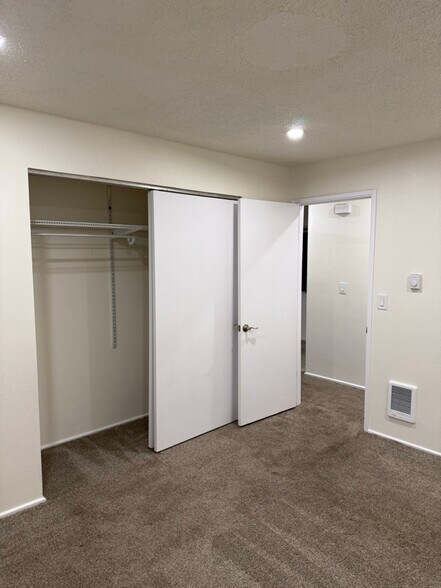 Building Photo - 10401 66th Ave E