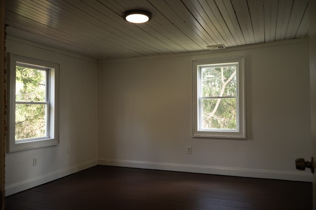 Building Photo - 197 Mercer Mill Rd