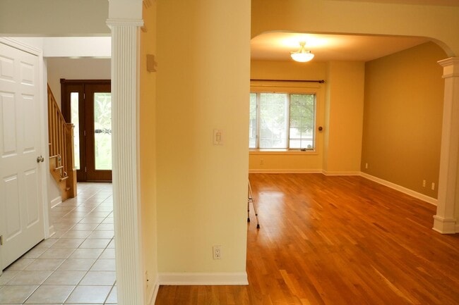 Building Photo - 1621 Santa Ana Ct