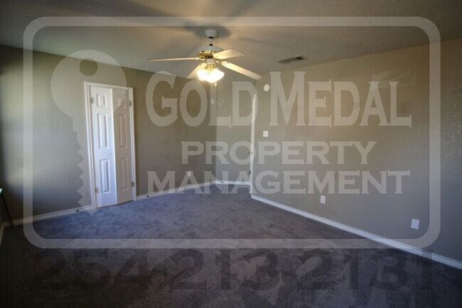 Building Photo - Lisa Lane Living – Simple, Smart & Ready for You!