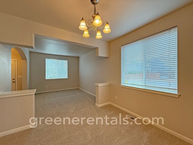 Building Photo - 4BR/2.5BA with Bonus Loft and Den in Lacey