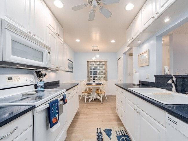 Building Photo - 2900 Gulf Blvd