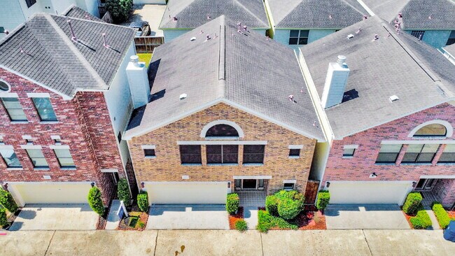 Building Photo - Gated community