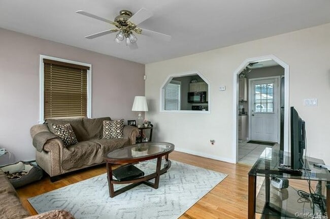 Building Photo - 250 N Rutherford Ave