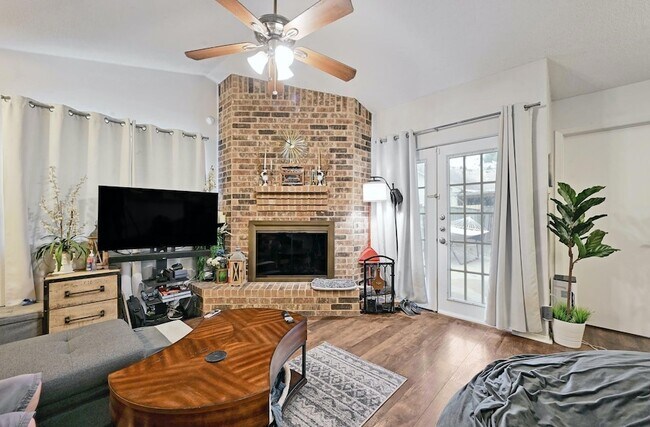 Building Photo - 2503 Howellwood Wy