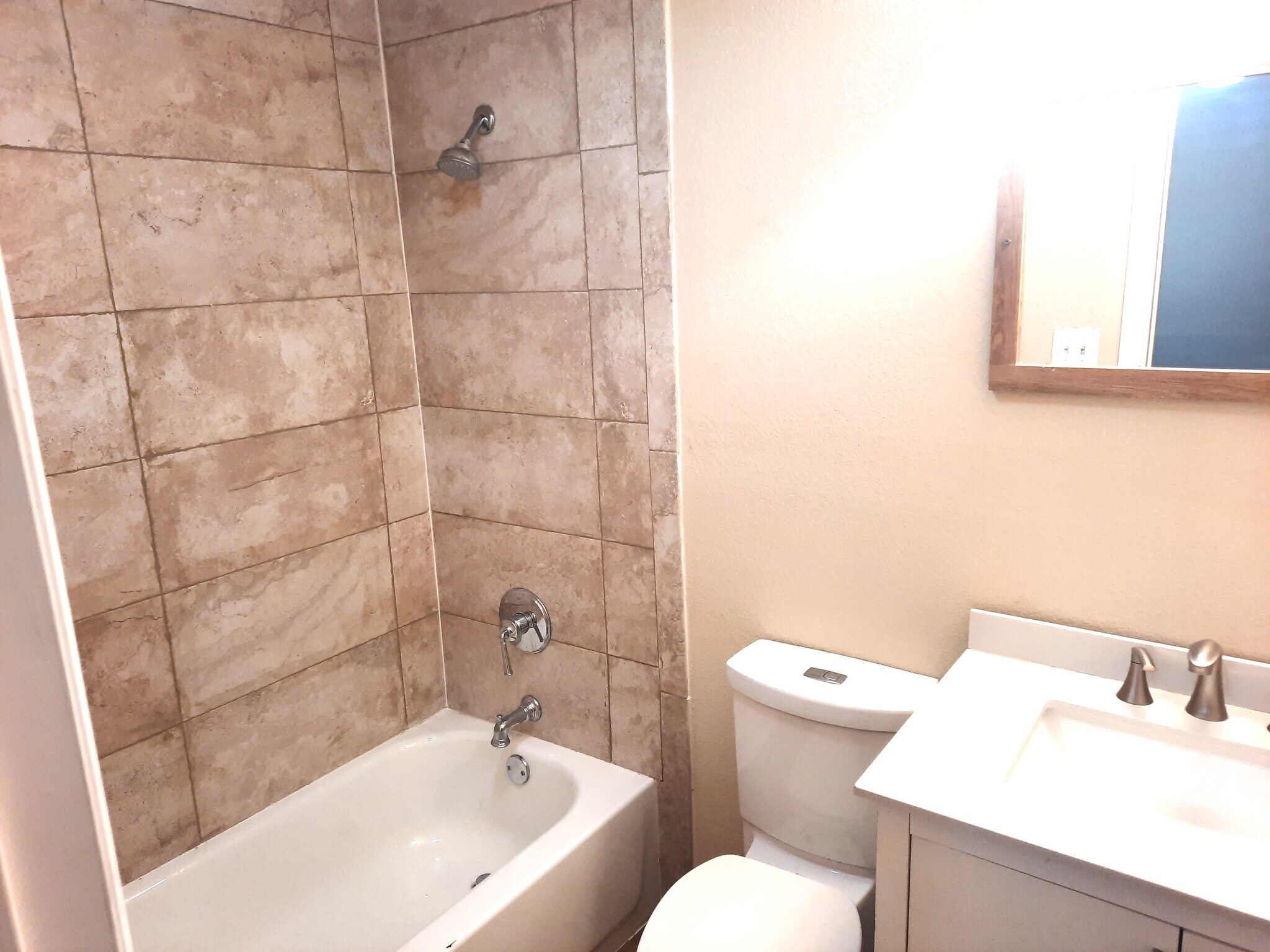 bathroom - 511 Wolf St