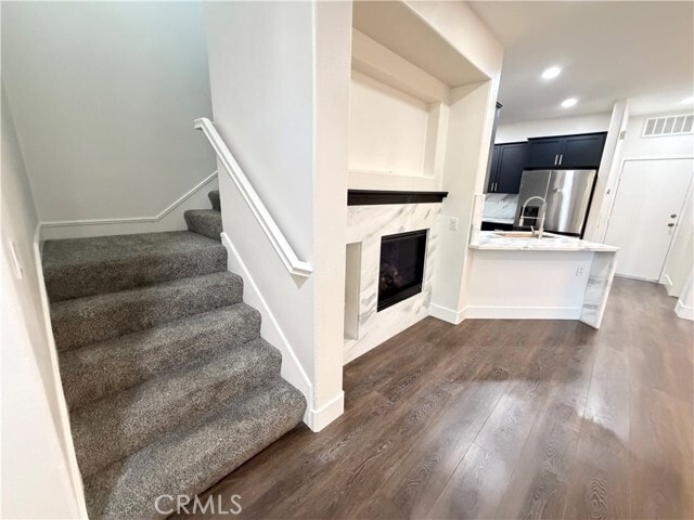 Building Photo - 9494 Jack Rabbit Dr