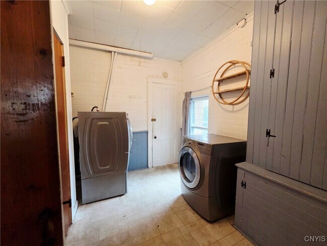 Building Photo - 98 Franklin St