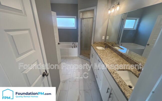 Building Photo - 9978 Messana St