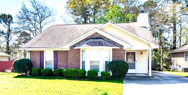 Building Photo - 5240 Spinnaker Ct