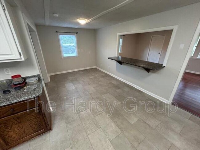 Building Photo - 173 Carroll Hollow Rd