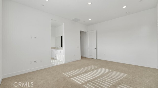 Building Photo - 224 Lily Lp