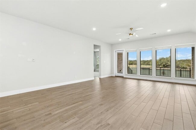 Building Photo - 1121 Spring Gulch Ln