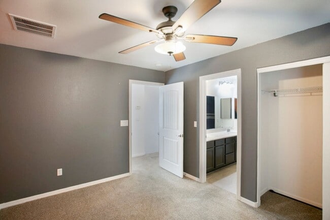 Building Photo - 3 Story Home With Large Loft IN Providence