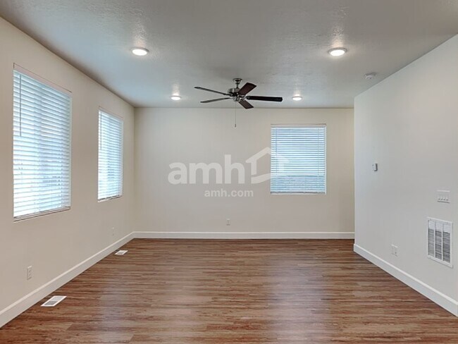 Building Photo - 7391 S Copper Rim Dr