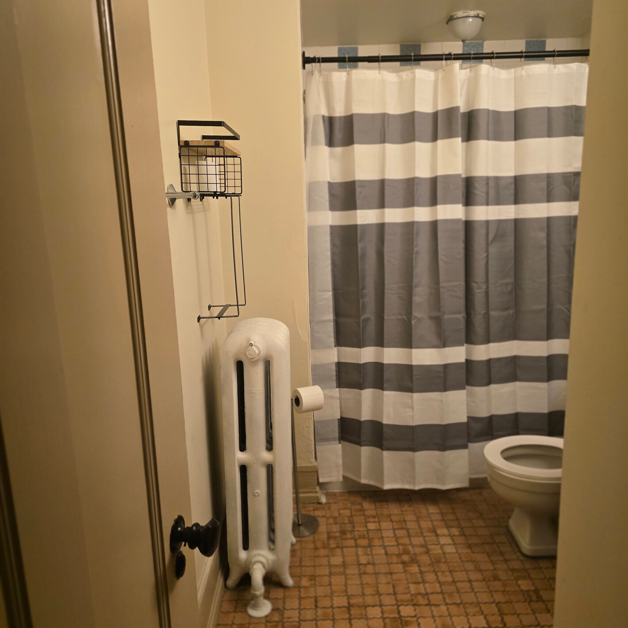 Building Photo - 6008 8th Ave