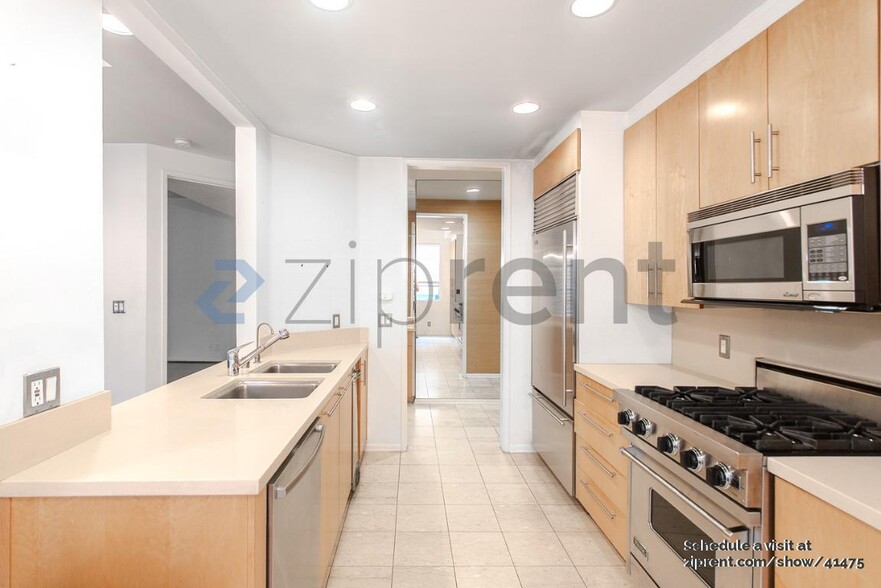 Building Photo - 234 S Gale Dr