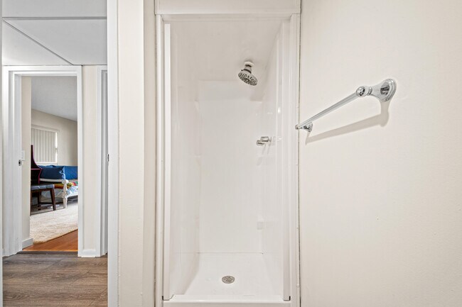 Building Photo - 336 Brittany Ave