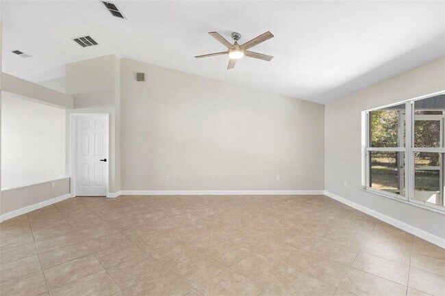 Building Photo - 1227 Tivoli Dr